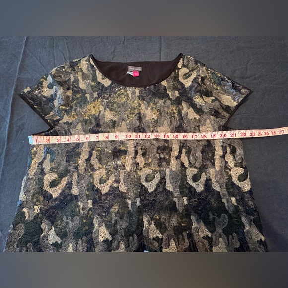 Vince Camuto sequin camo top - Picture 6 of 6